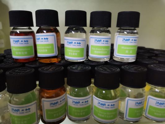 Certifié MSDS 99% de pureté Liquide de vapotage de tabac E à saveur de fruit Concentré pour cigarette électronique et jus de vapotage