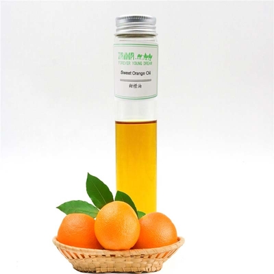 Additifs alimentaires aromatisants HPLC Huile d'écorce d'orange douce pour le blanchiment CAS 8028-48-6